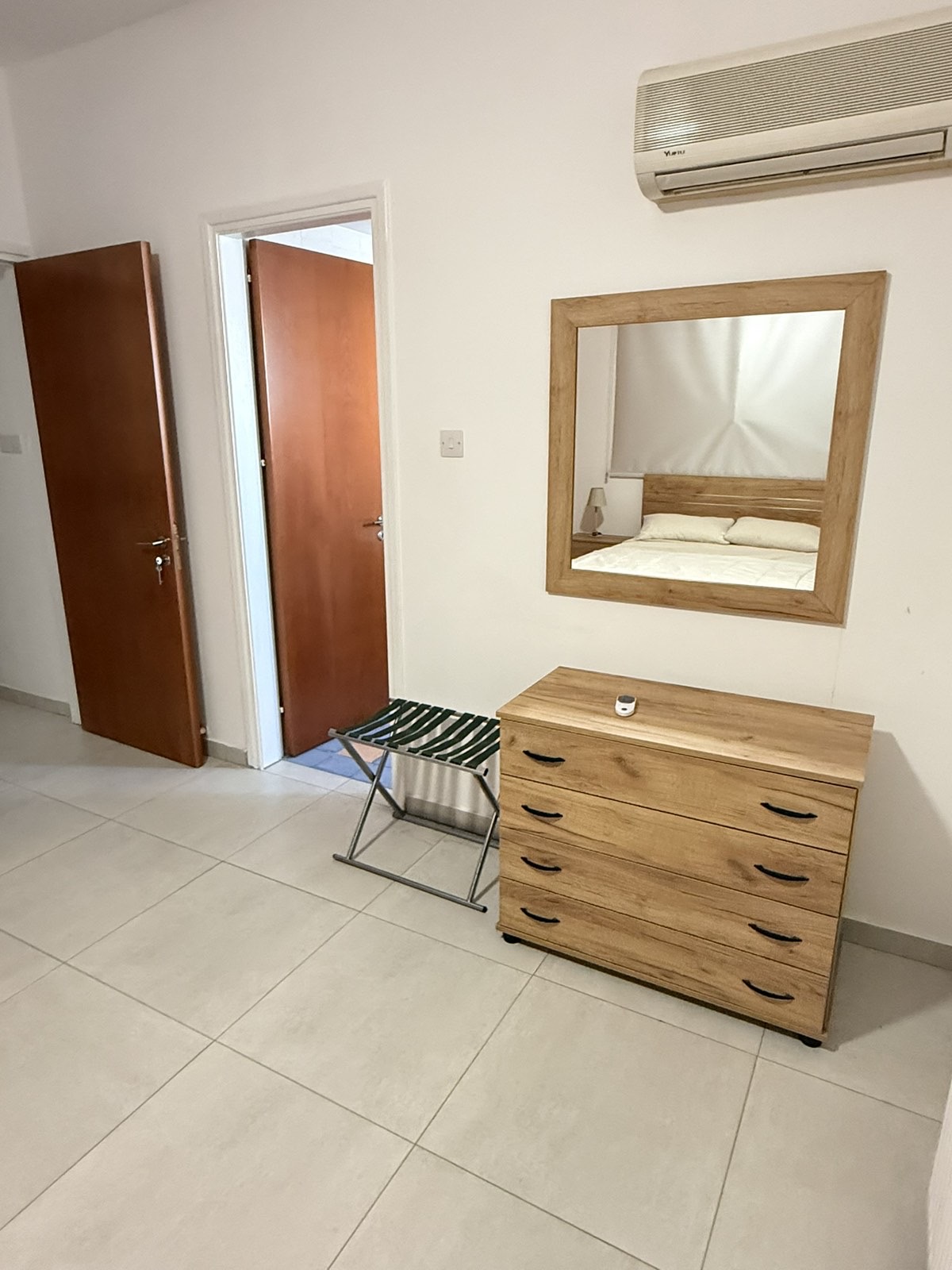 Charming 3-bedroom Apartment, Egkomi, Nicosia