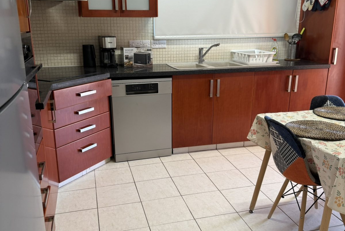 Charming 3-bedroom Apartment, Egkomi, Nicosia