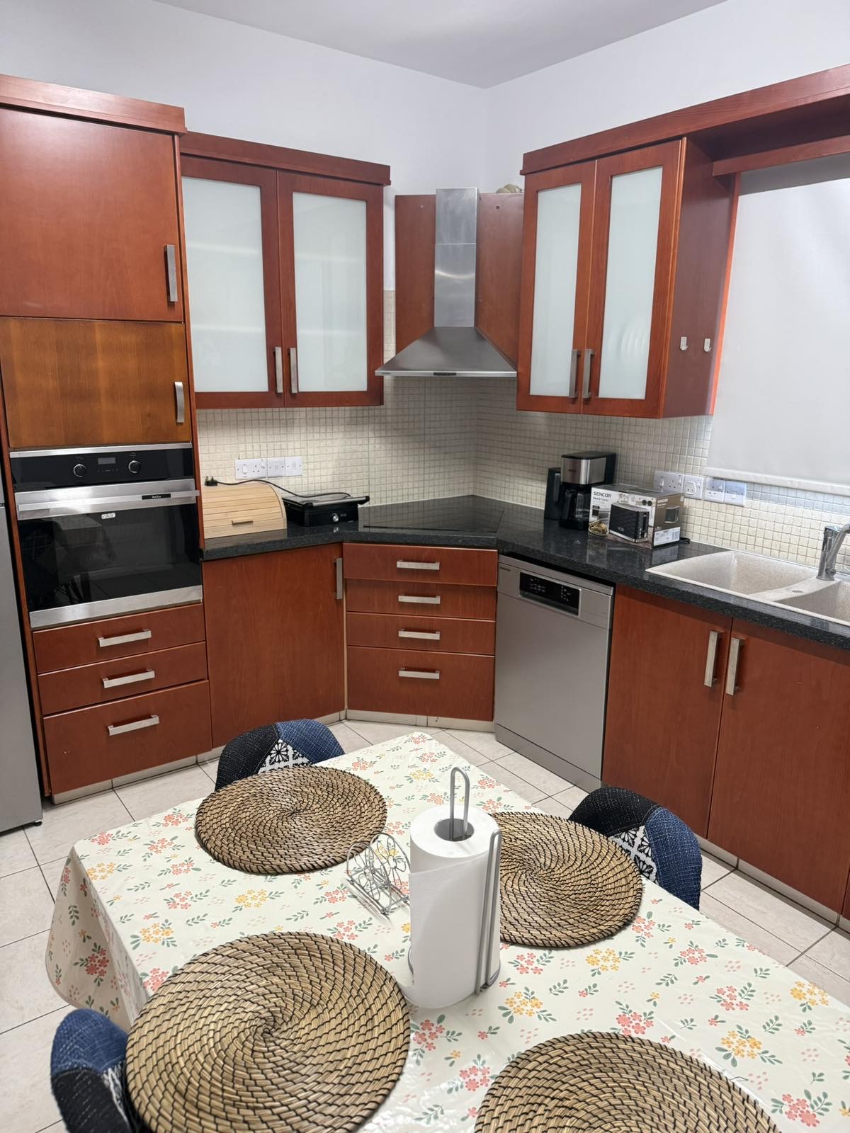 Charming 3-bedroom Apartment, Egkomi, Nicosia