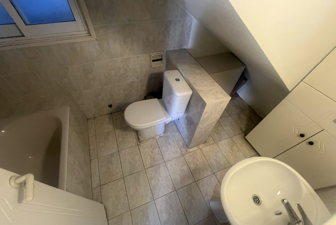 Spacious 2-bedroom Apartment, Egkomi, Nicosia
