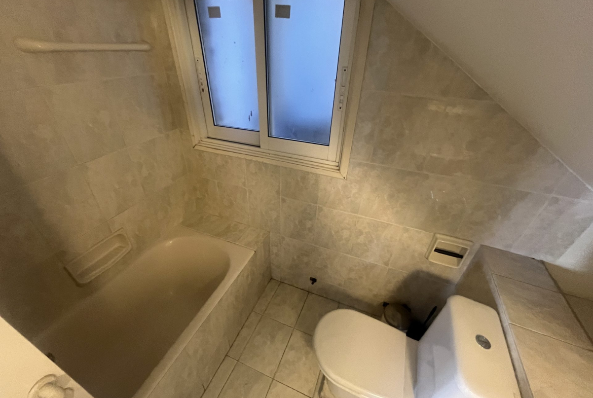 Spacious 2-bedroom Apartment, Egkomi, Nicosia