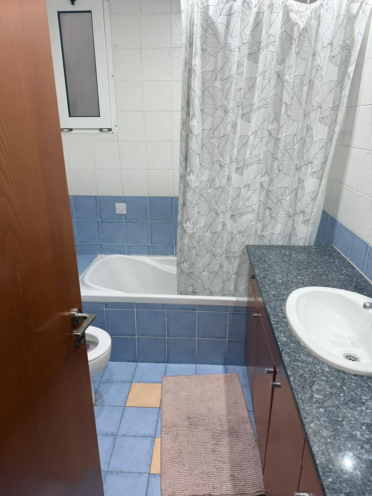 Charming 3-bedroom Apartment, Egkomi, Nicosia