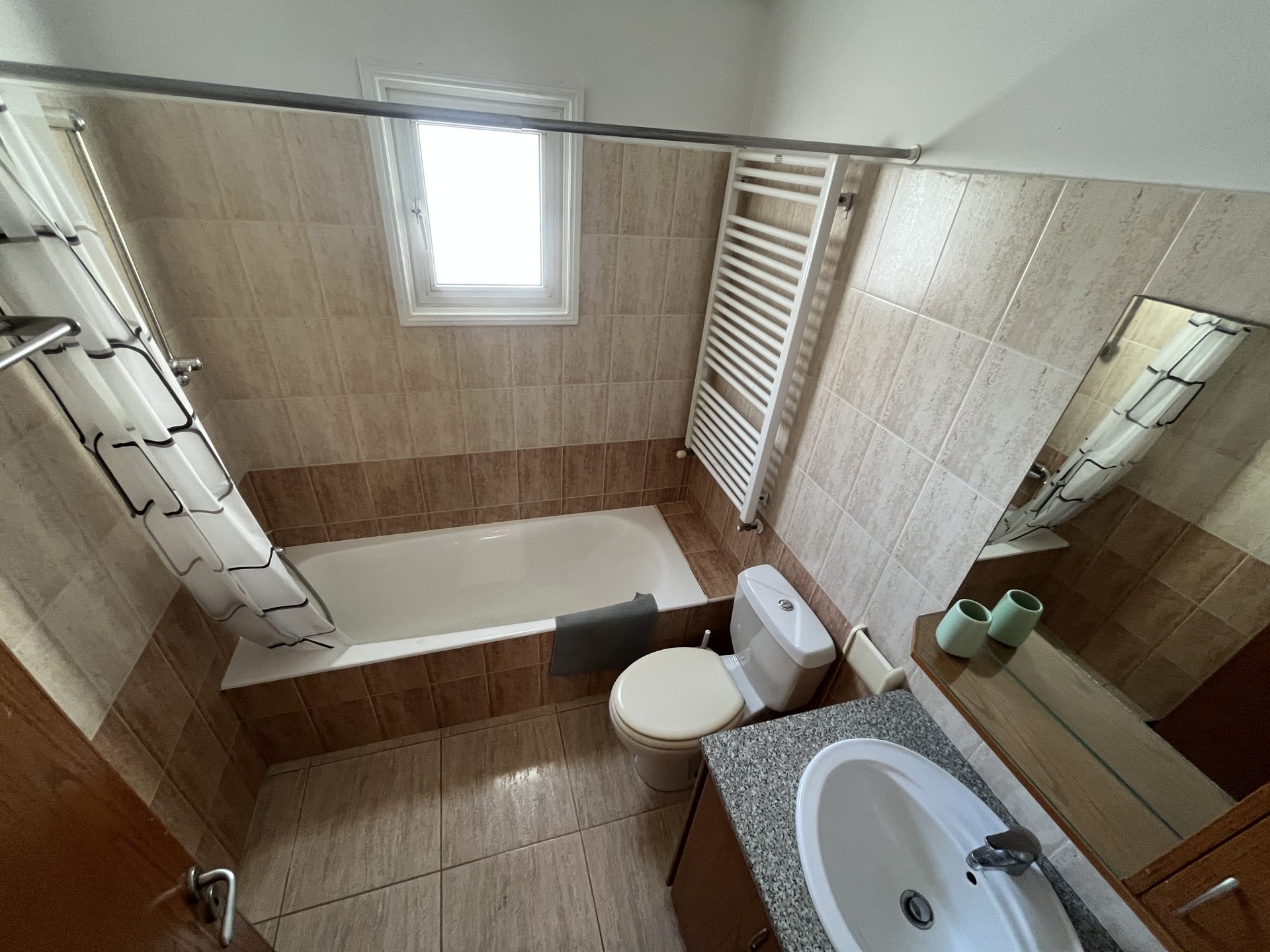 Delightful 2-bedroom Apartment for Rent, Egkomi, Nicosia