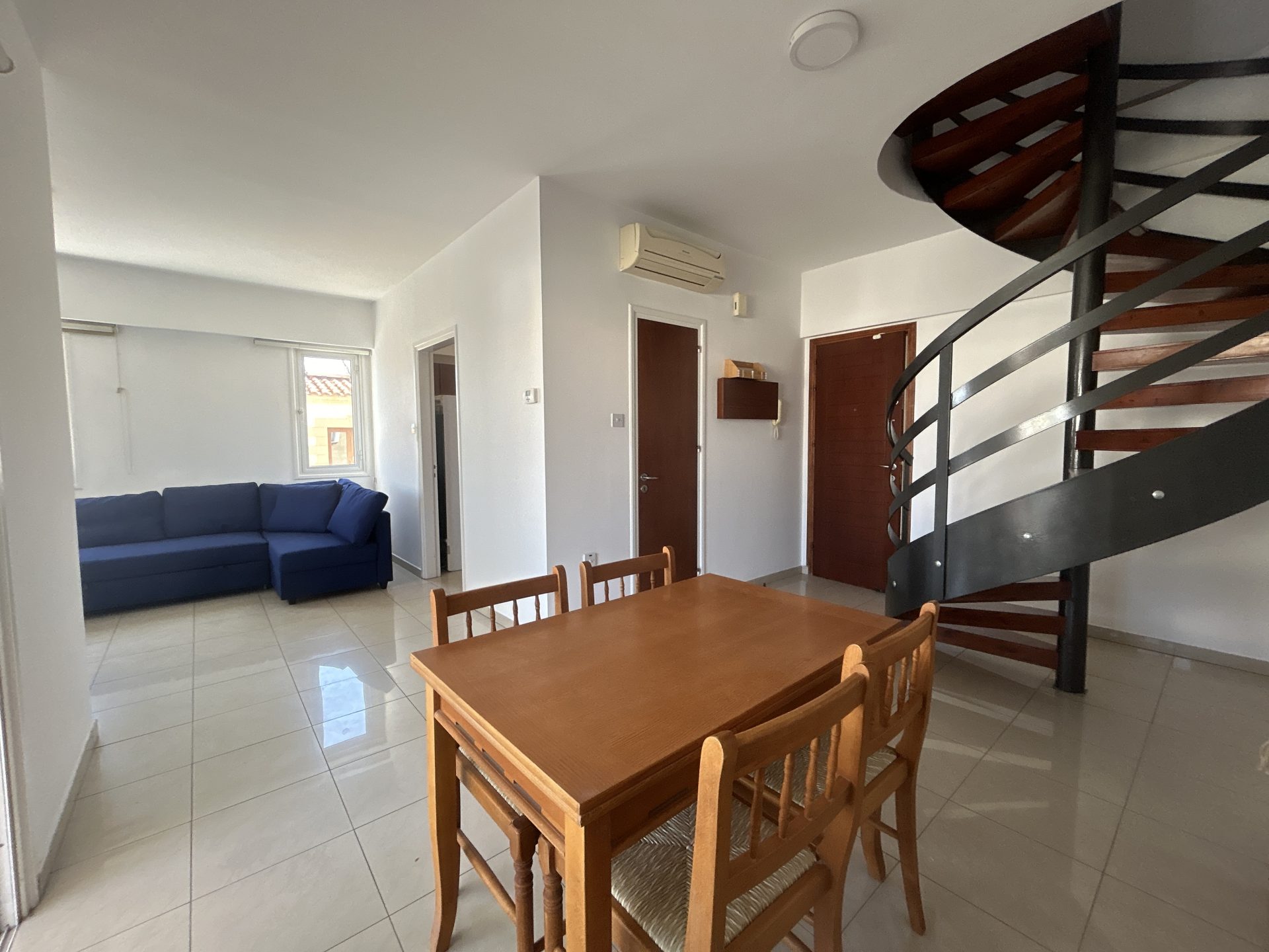 2-bedroom Duplex Apartment for Rent Egkomi, Nicosia