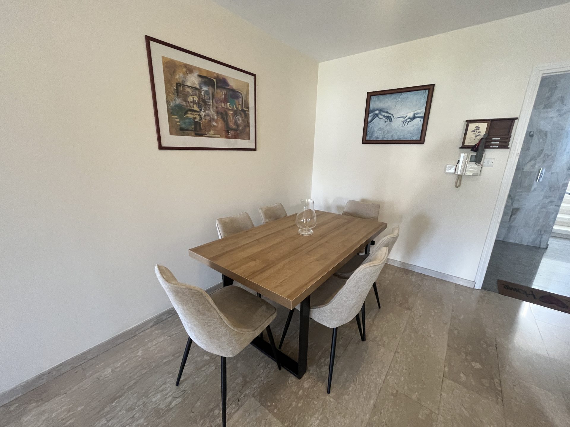 10 Cozy 2-bedroom Apartment, Egkomi, Nicosia