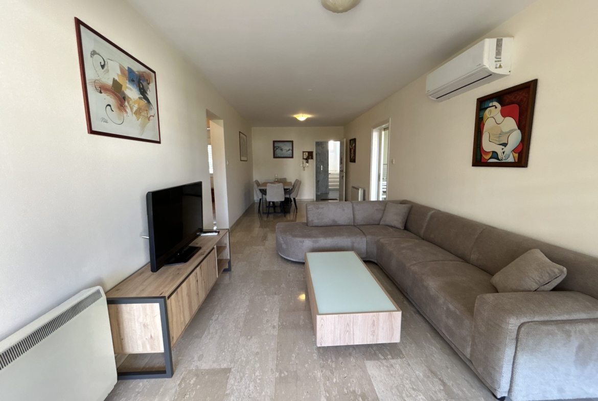 Cozy 2-bedroom Apartment, Egkomi, Nicosia