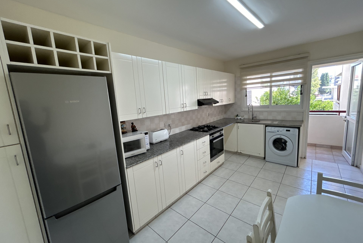 Cozy 2-bedroom Apartment, Egkomi, Nicosia