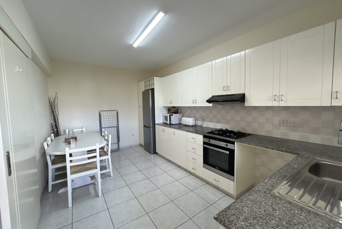 Cozy 2-bedroom Apartment, Egkomi, Nicosia